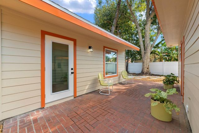 419 64TH AVENUE S, St Petersburg, FL 33705