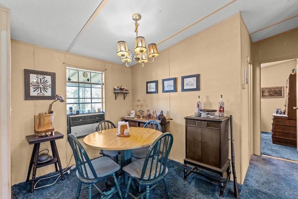 Image 42 of property listing at 880 Burwell Mount Zion Road, Carrollton, GA 30117