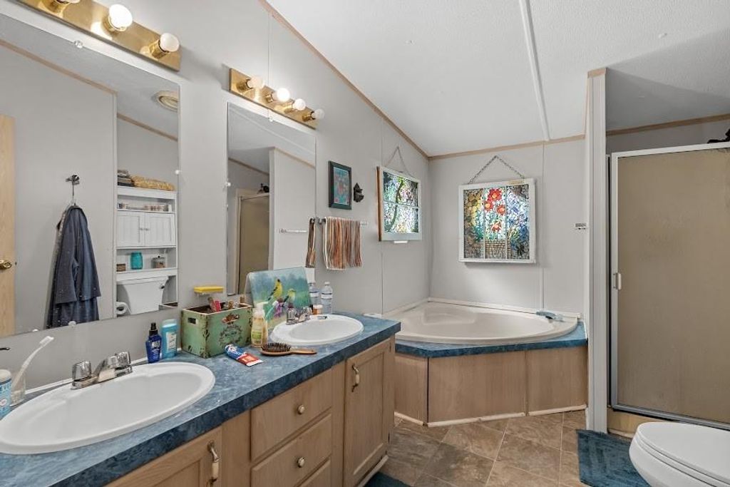 Image 46 of property listing at 880 Burwell Mount Zion Road, Carrollton, GA 30117