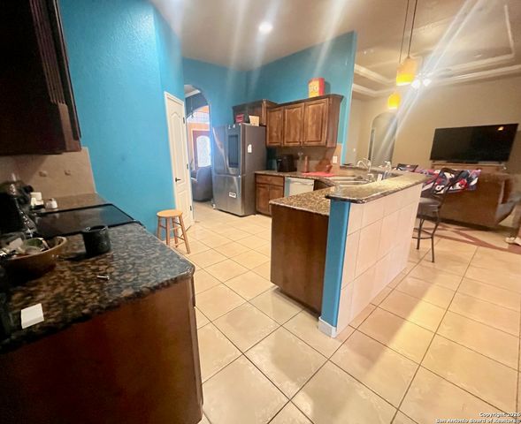 438 Rosewood Dr, La Vernia, TX 78121