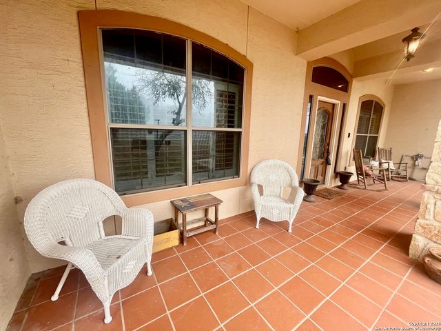 438 Rosewood Dr, La Vernia, TX 78121