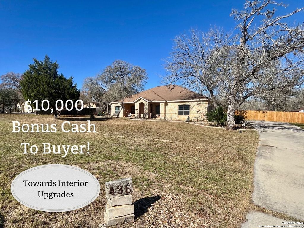 438 Rosewood Dr, La Vernia, TX 78121