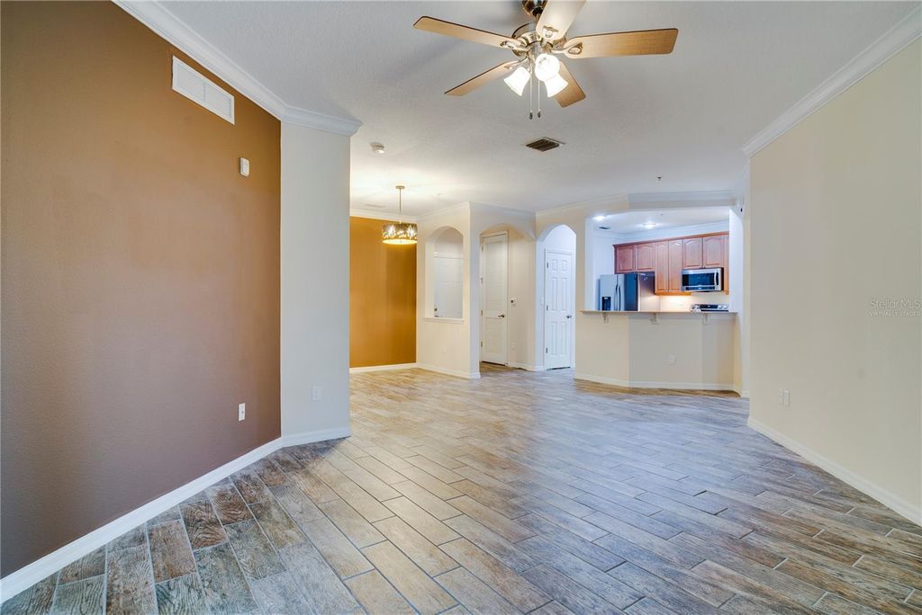 Image 12 of property listing at 11565 MIZZON DRIVE 101/808, Windermere, FL 34786