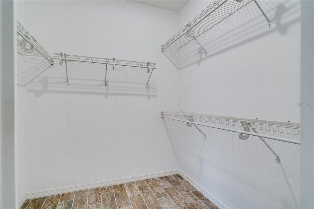 Image 15 of property listing at 11565 MIZZON DRIVE 101/808, Windermere, FL 34786