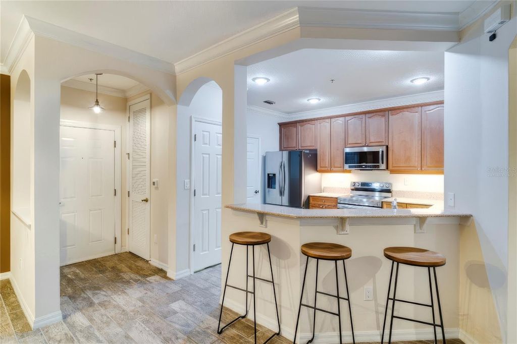 Image 5 of property listing at 11565 MIZZON DRIVE 101/808, Windermere, FL 34786