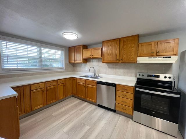 133 3rd Street B, Niceville, FL 32578