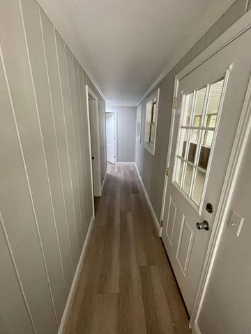 133 3rd Street B, Niceville, FL 32578
