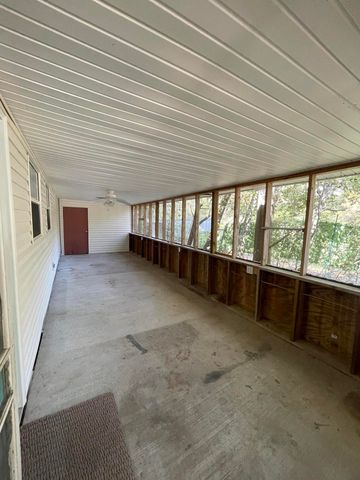 133 3rd Street B, Niceville, FL 32578