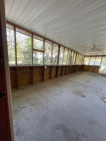 133 3rd Street B, Niceville, FL 32578