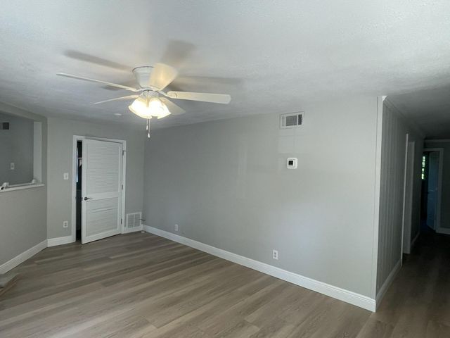 133 3rd Street B, Niceville, FL 32578