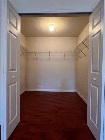 16304 PARKSTONE PALMS COURT, Tampa, FL 33647