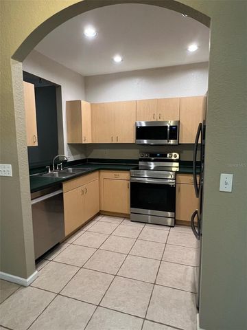 16304 PARKSTONE PALMS COURT, Tampa, FL 33647