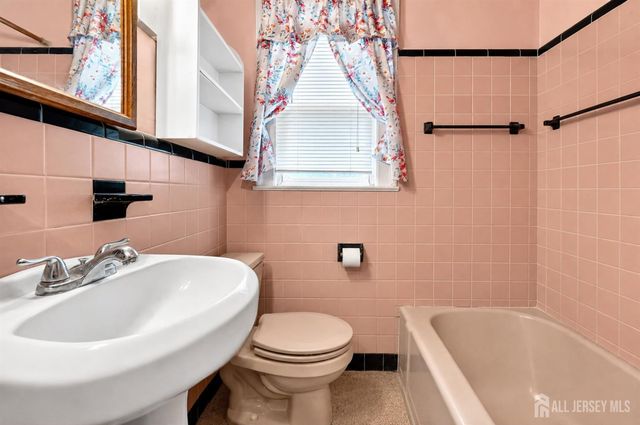 66 Charles Street, Metuchen, NJ 08840