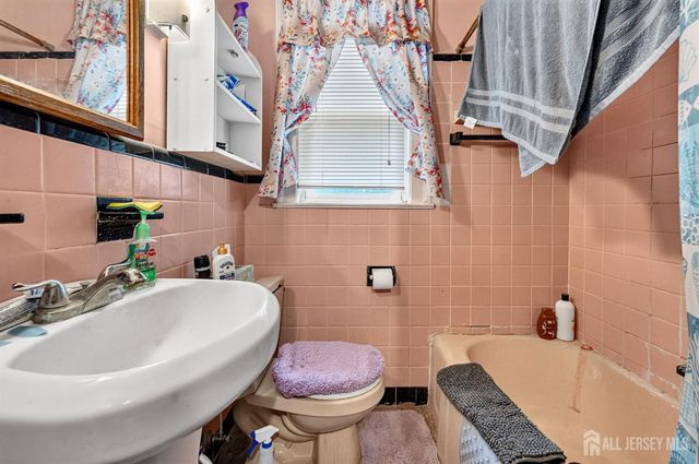 66 Charles Street, Metuchen, NJ 08840