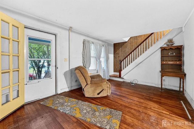66 Charles Street, Metuchen, NJ 08840
