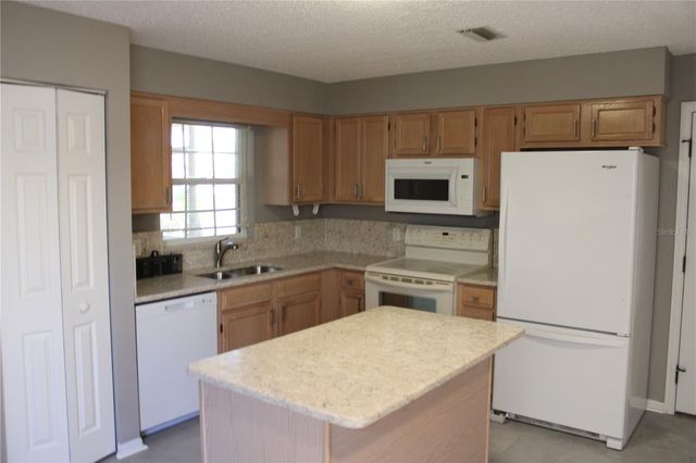 1507 LANTANA COURT, Palmetto, FL 34221