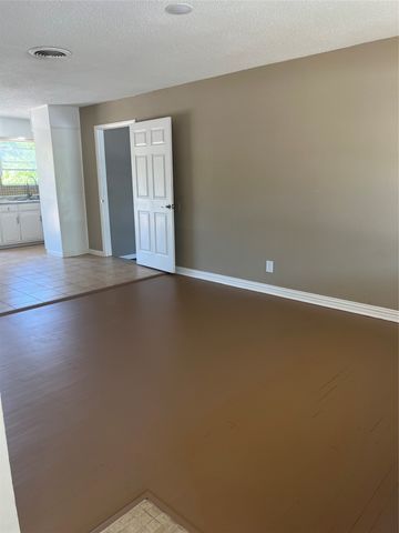 5809 Trio Lane, Dallas, TX 75241