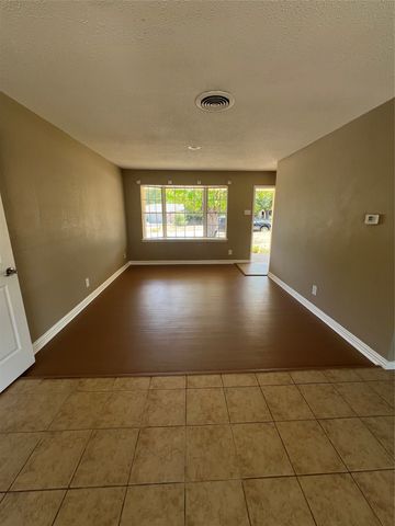 5809 Trio Lane, Dallas, TX 75241