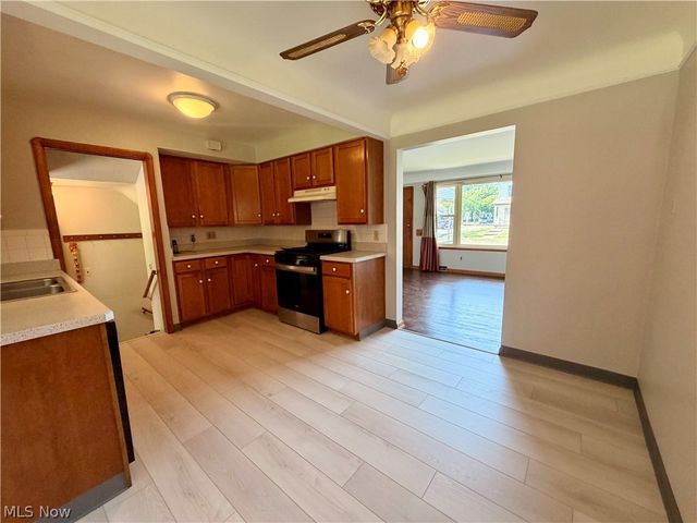 10121 Jasper Road, Cleveland, OH 44111