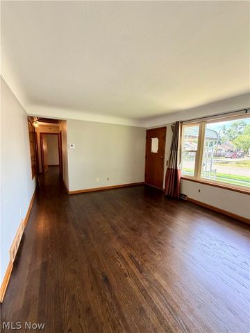 10121 Jasper Road, Cleveland, OH 44111