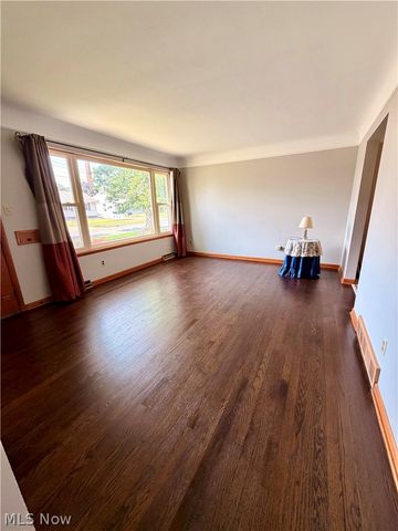 10121 Jasper Road, Cleveland, OH 44111