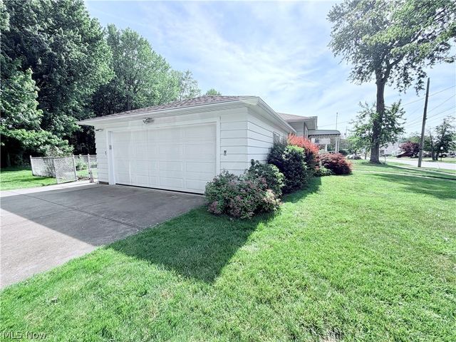 10121 Jasper Road, Cleveland, OH 44111