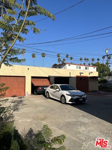 1400 S St Andrews Place, Los Angeles, CA 90019