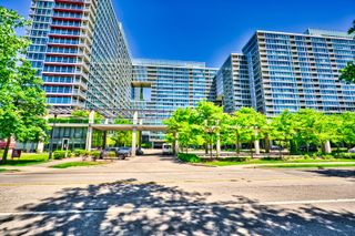 9725 WOODS Drive 707, Skokie, IL 60077