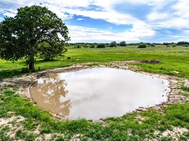 424 County Road 1475, Alvord, TX 76225
