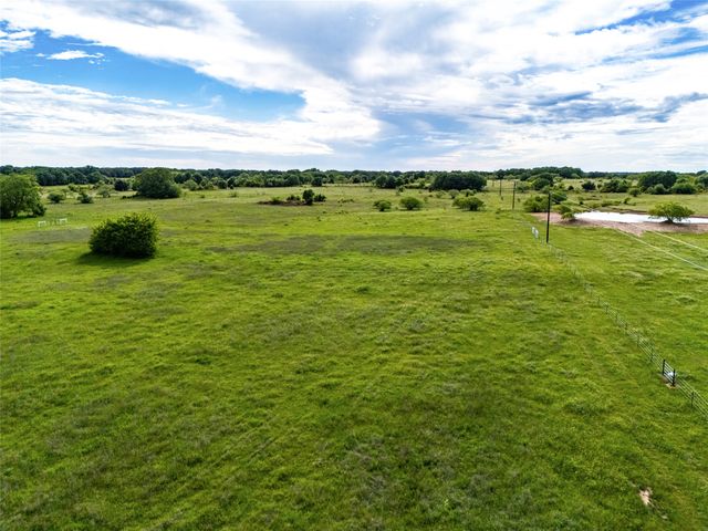 424 County Road 1475, Alvord, TX 76225