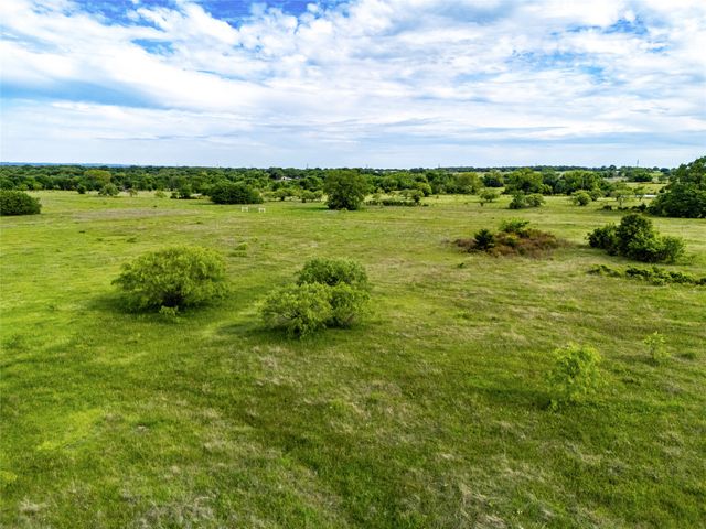 424 County Road 1475, Alvord, TX 76225