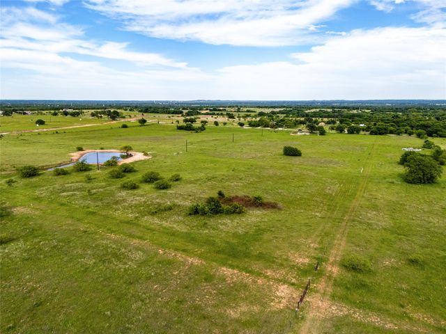 424 County Road 1475, Alvord, TX 76225