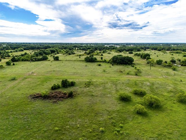 424 County Road 1475, Alvord, TX 76225