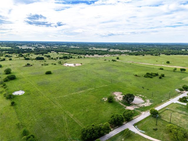 424 County Road 1475, Alvord, TX 76225