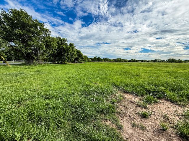 424 County Road 1475, Alvord, TX 76225