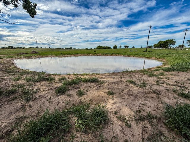 424 County Road 1475, Alvord, TX 76225