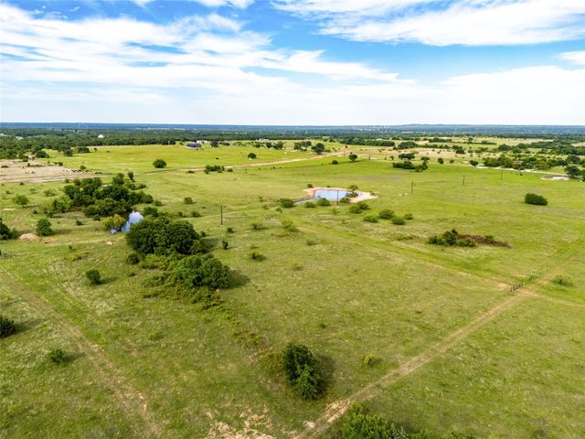 424 County Road 1475, Alvord, TX 76225