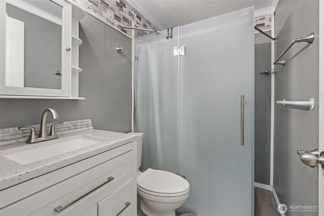 5922 184th Lane SW, Rochester, WA 98579