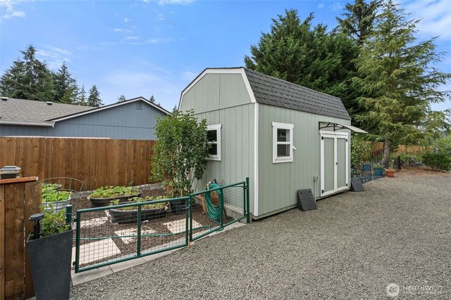 5922 184th Lane SW, Rochester, WA 98579