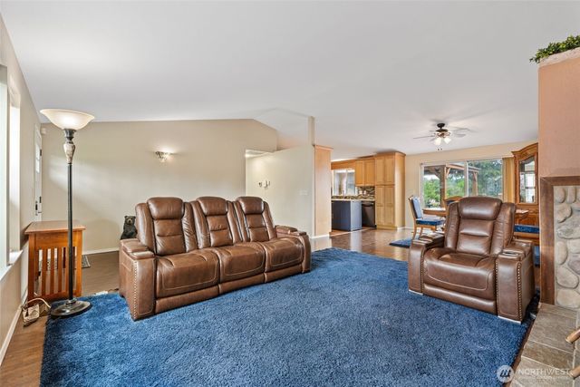5922 184th Lane SW, Rochester, WA 98579