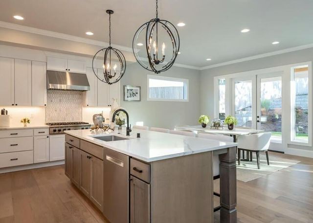 13042 Spirea Avenue, St. John, IN 46373