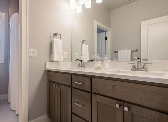 13042 Spirea Avenue, St. John, IN 46373