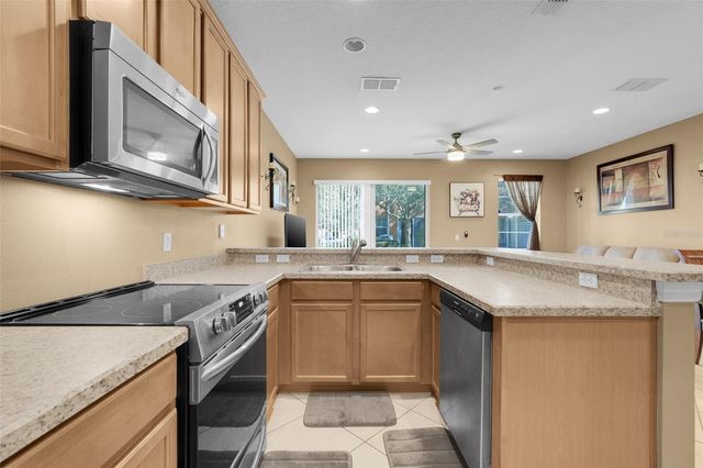 2833 SHADY WILLOW LANE, Oviedo, FL 32765