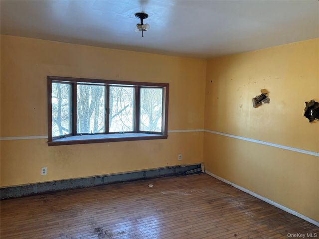 83 Smith Road, Poughkeepsie, NY 12603