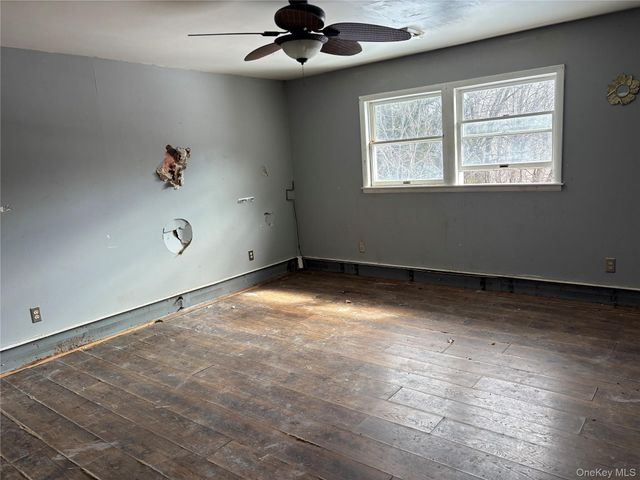 83 Smith Road, Poughkeepsie, NY 12603