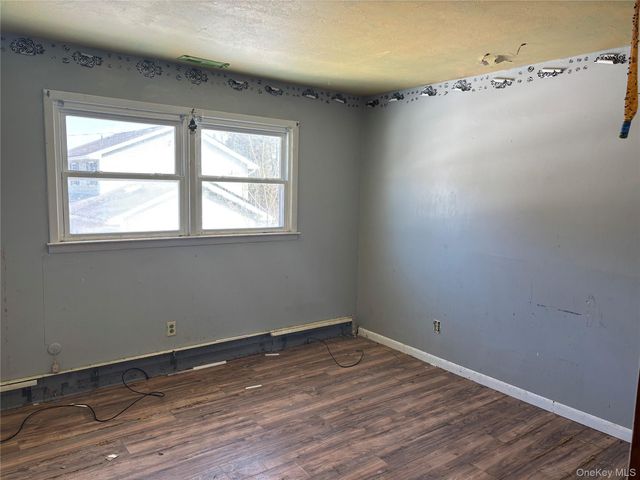 83 Smith Road, Poughkeepsie, NY 12603