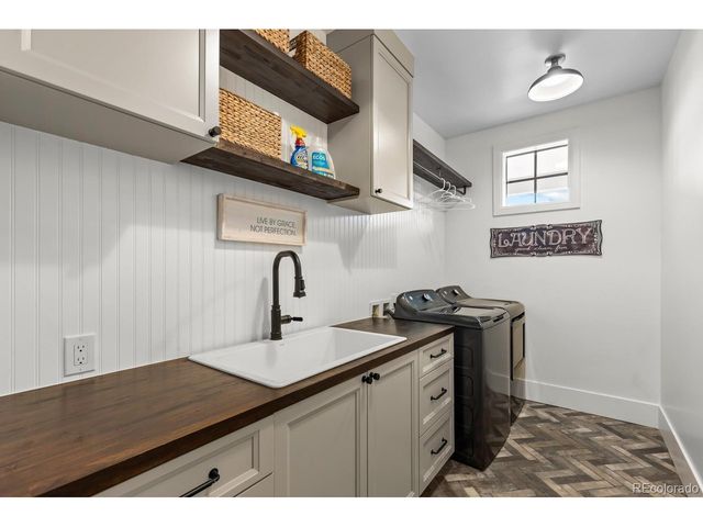 6832 S Valley Dr, Morrison, CO 80465
