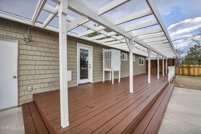 5680 Dolores Drive, Sparks, NV 89436