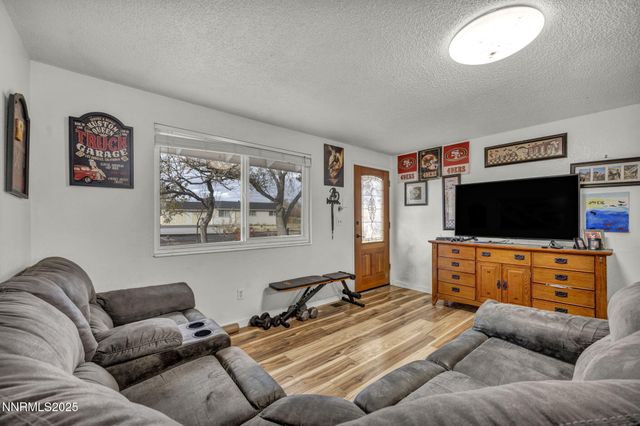 5680 Dolores Drive, Sparks, NV 89436