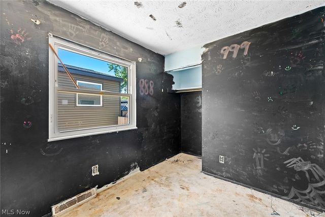 152 Kreiner Avenue, Akron, OH 44312